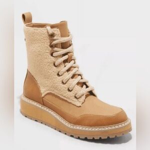 Universal Thread Courtney Brown Tan Hiking Boots Women Size 7